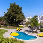 Casa Dos Lombos فيلة لاغوا